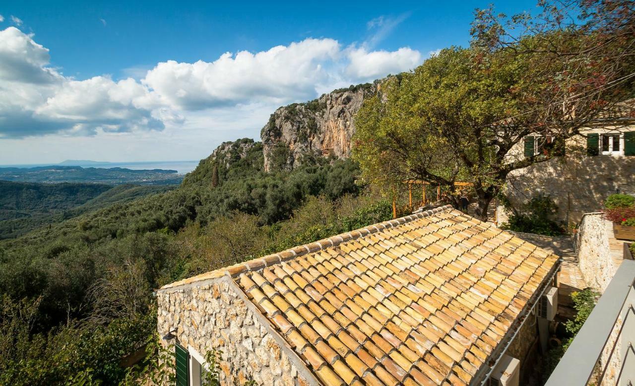 Castelli Olive Press Guest House Acharavi  Luaran gambar