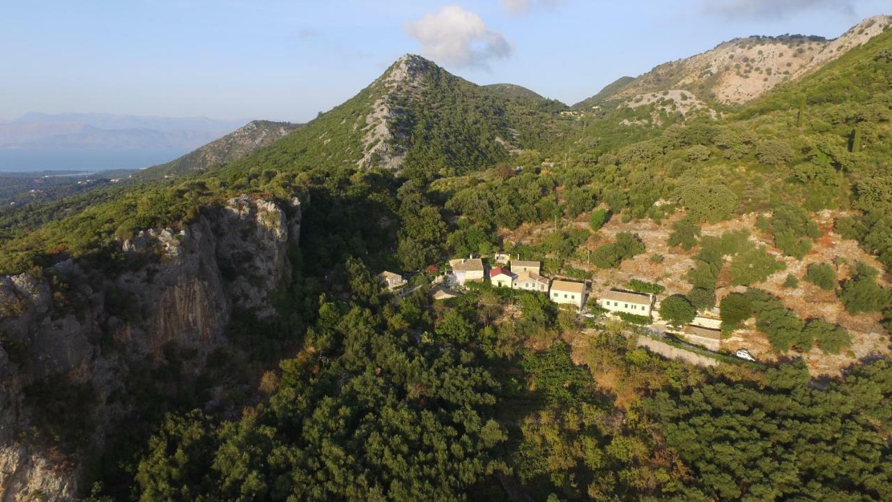 Castelli Olive Press Guest House Acharavi  Luaran gambar