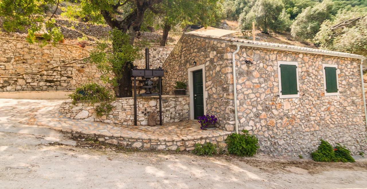 Castelli Olive Press Guest House Acharavi  Luaran gambar