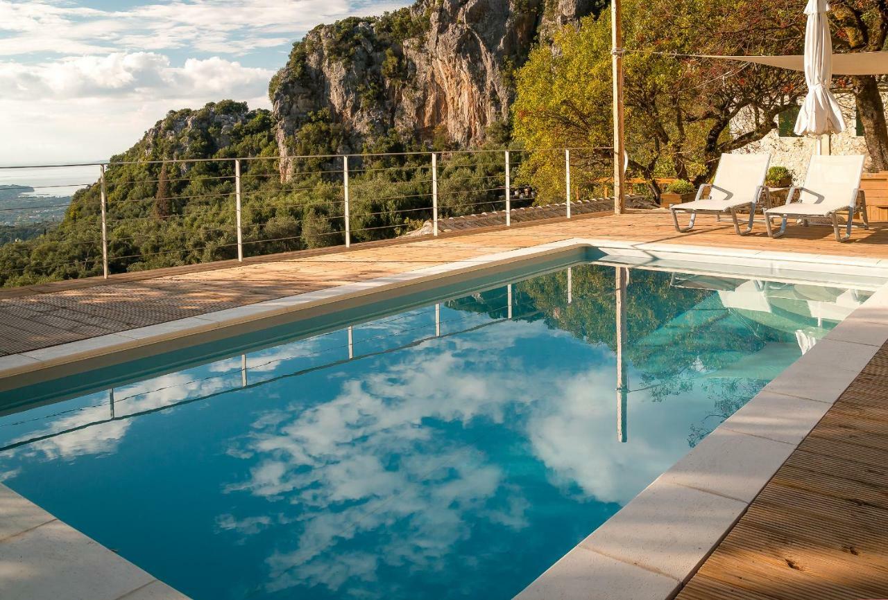 Castelli Olive Press Guest House Acharavi  Luaran gambar