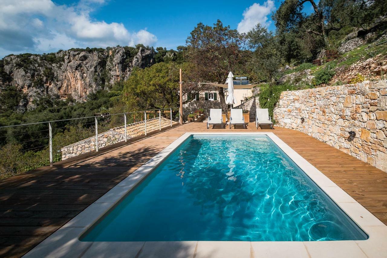 Castelli Olive Press Guest House Acharavi  Luaran gambar