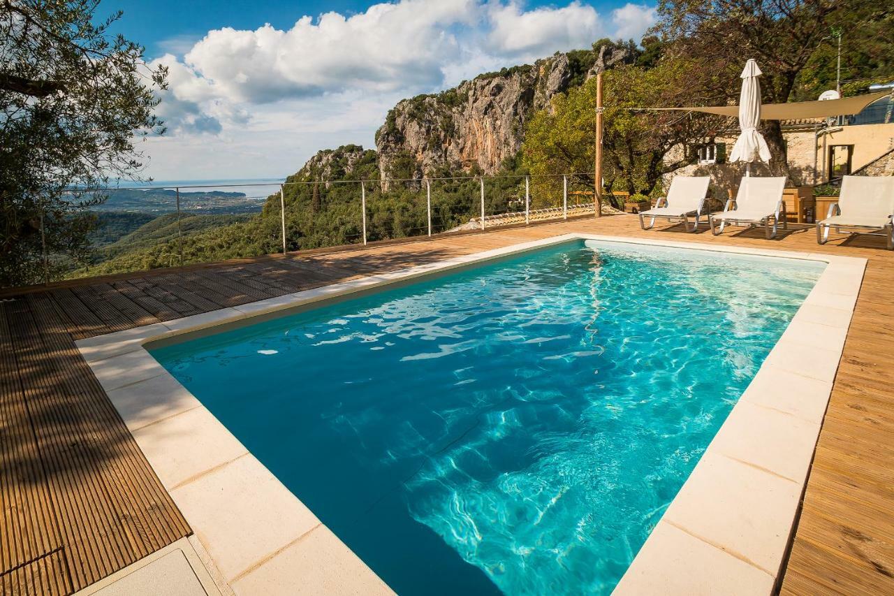 Castelli Olive Press Guest House Acharavi  Luaran gambar