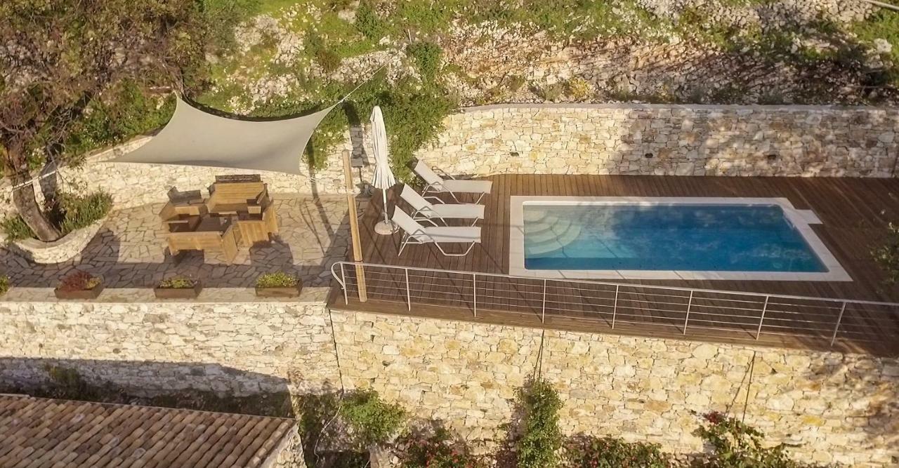 Castelli Olive Press Guest House Acharavi  Luaran gambar